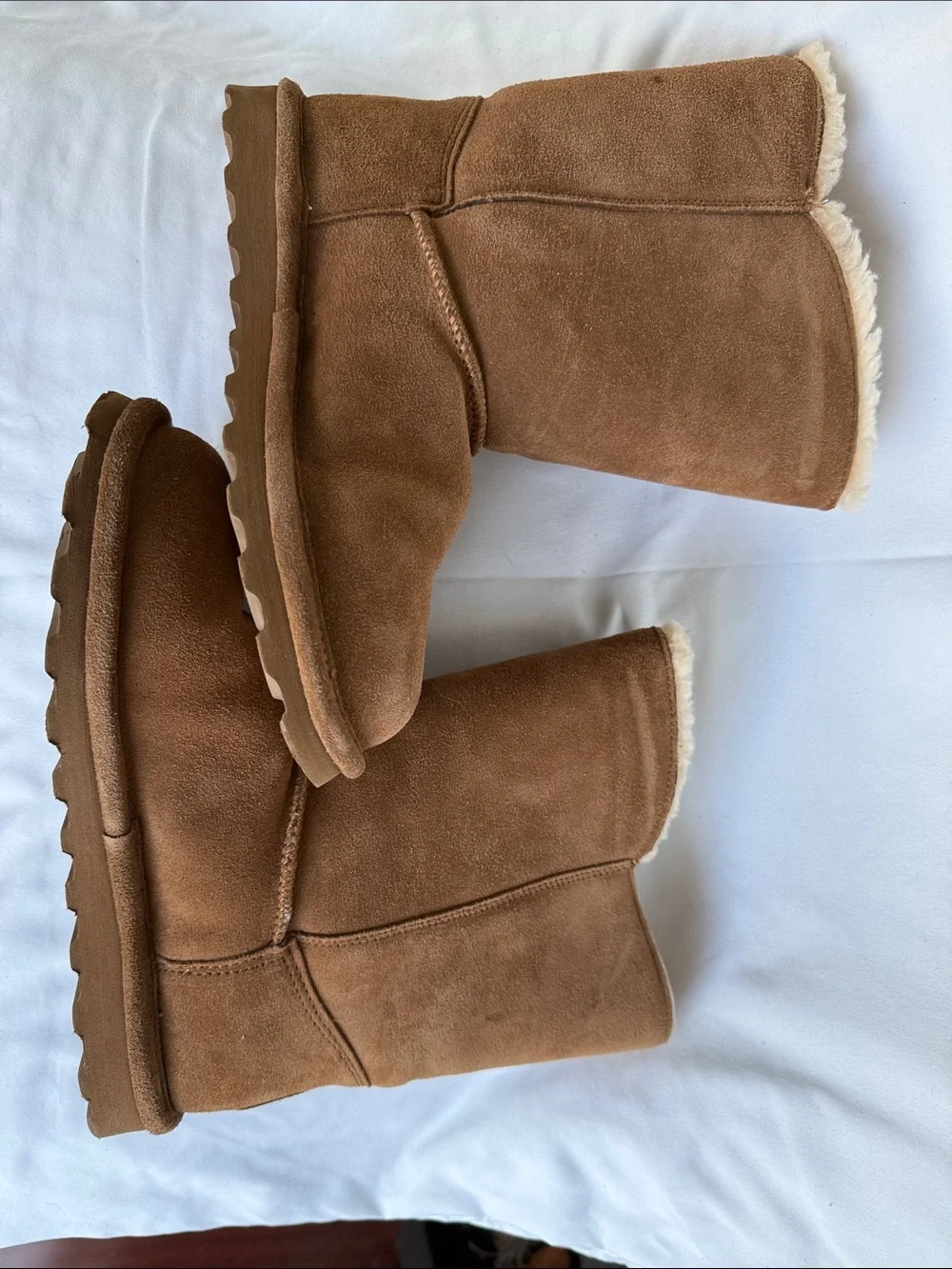 BearPaw Women's Brown Suede Shearling Tassel Winter Boots, Size 9